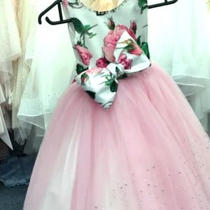 Meet your Posher, Rogi